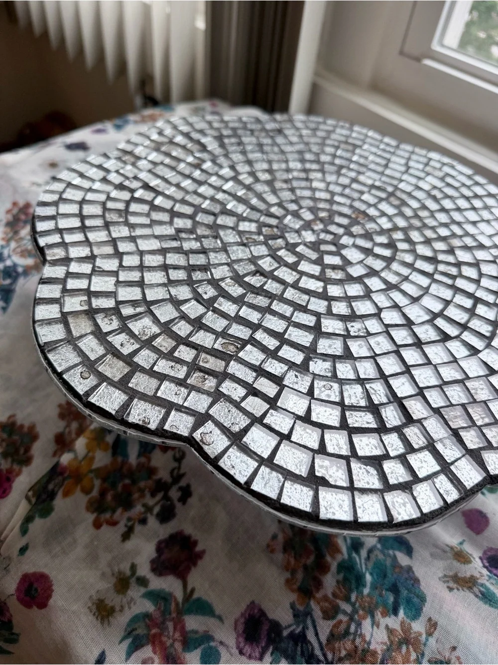 Glam Mosaic Glass Cake Stand Iridescent Pedestal Serving Tray